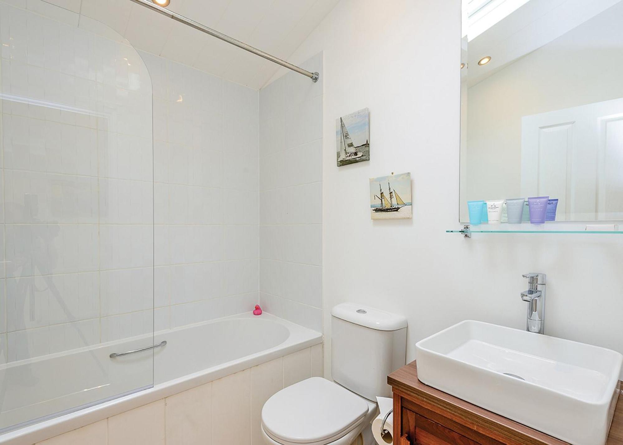 Woodside Coastal Retreat Hotel Fishbourne  ห้อง รูปภาพ